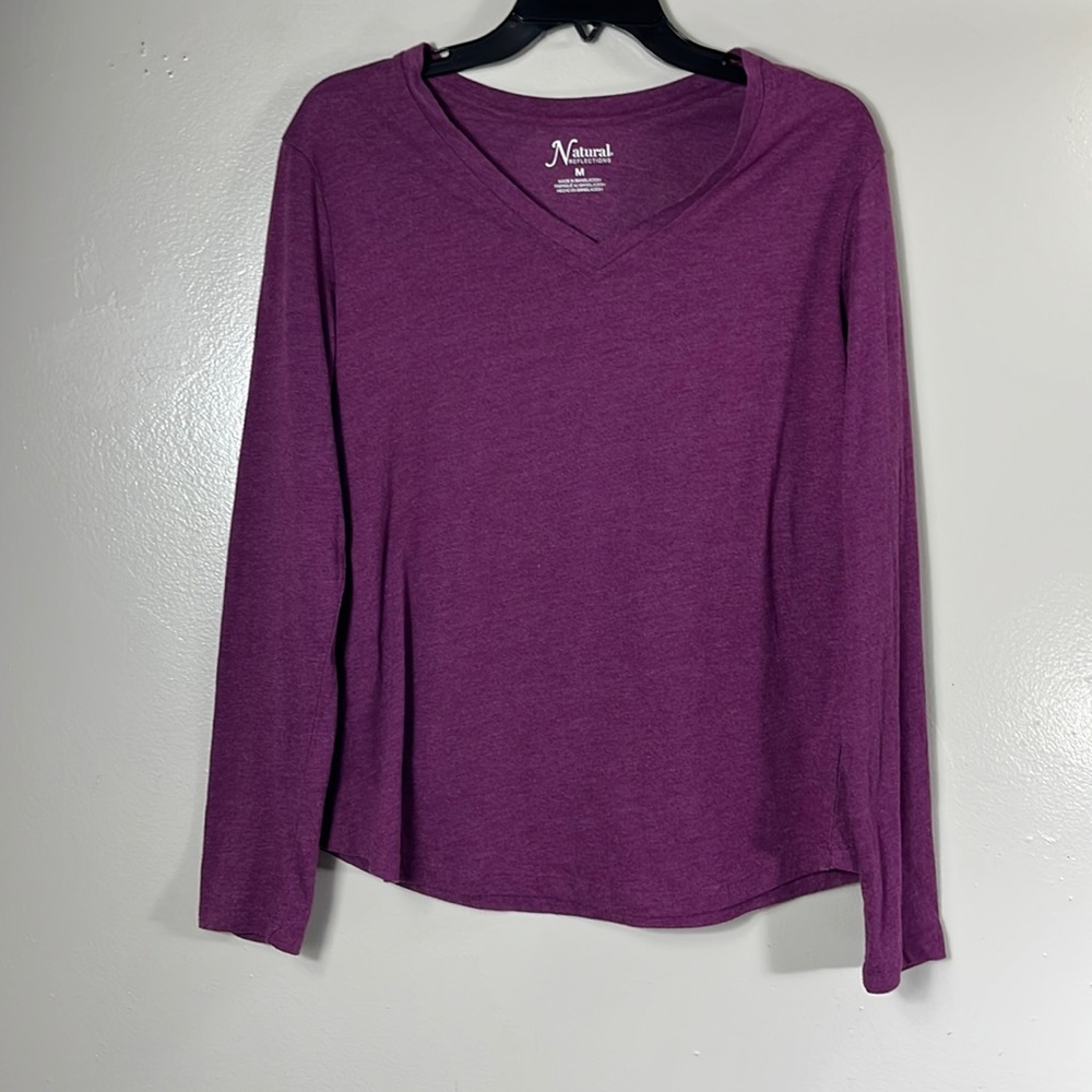Natural Reflections purple V-neck long sleeve T-shirt woman’s size M